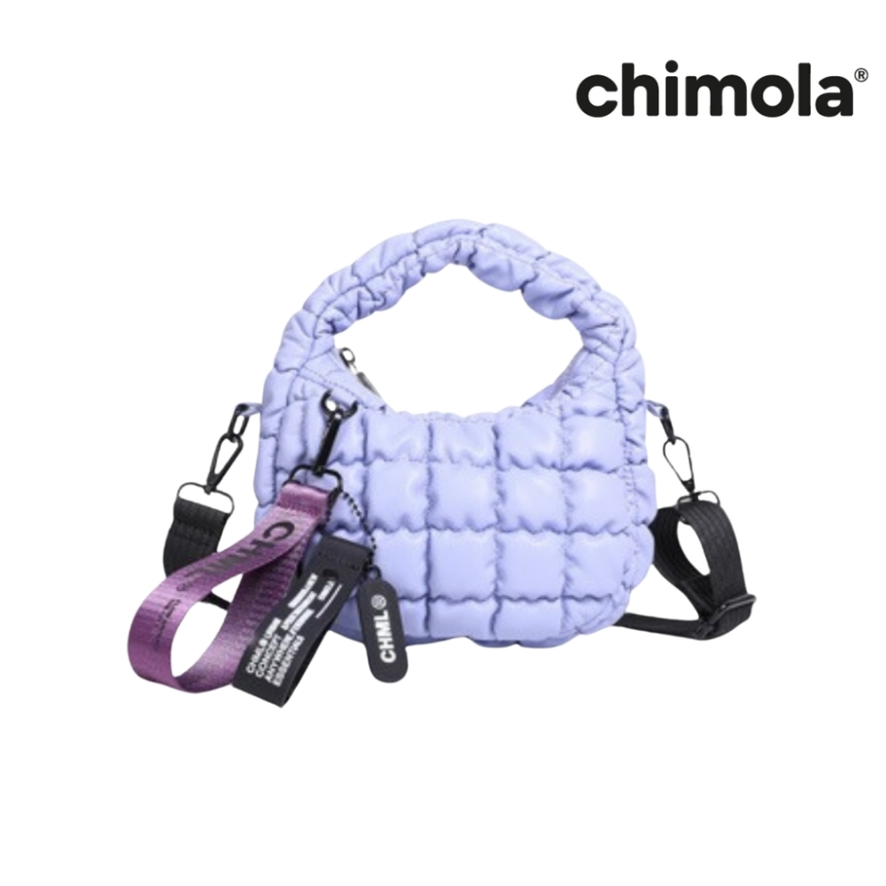 MINI BAG PUFFER CON LLAVERO DE CINTA CHIMOLA