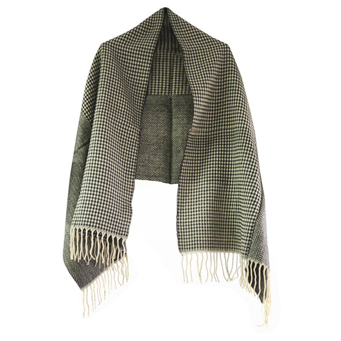 MANTON CON ROMBOS Y FLECOS 180X65CM