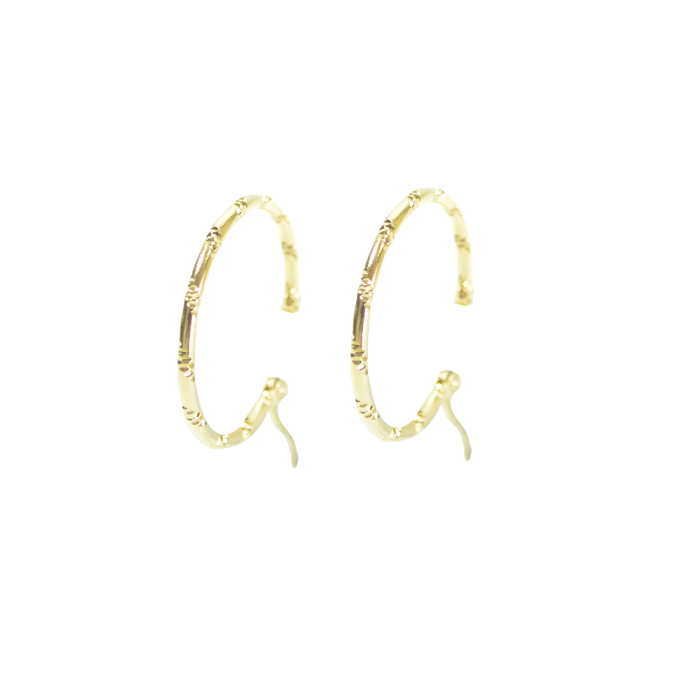 ARGOLLA DORADA FINA GRABADO STRASS A.QUIRURGICO