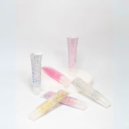 BRILLO LABIAL CON COLOR