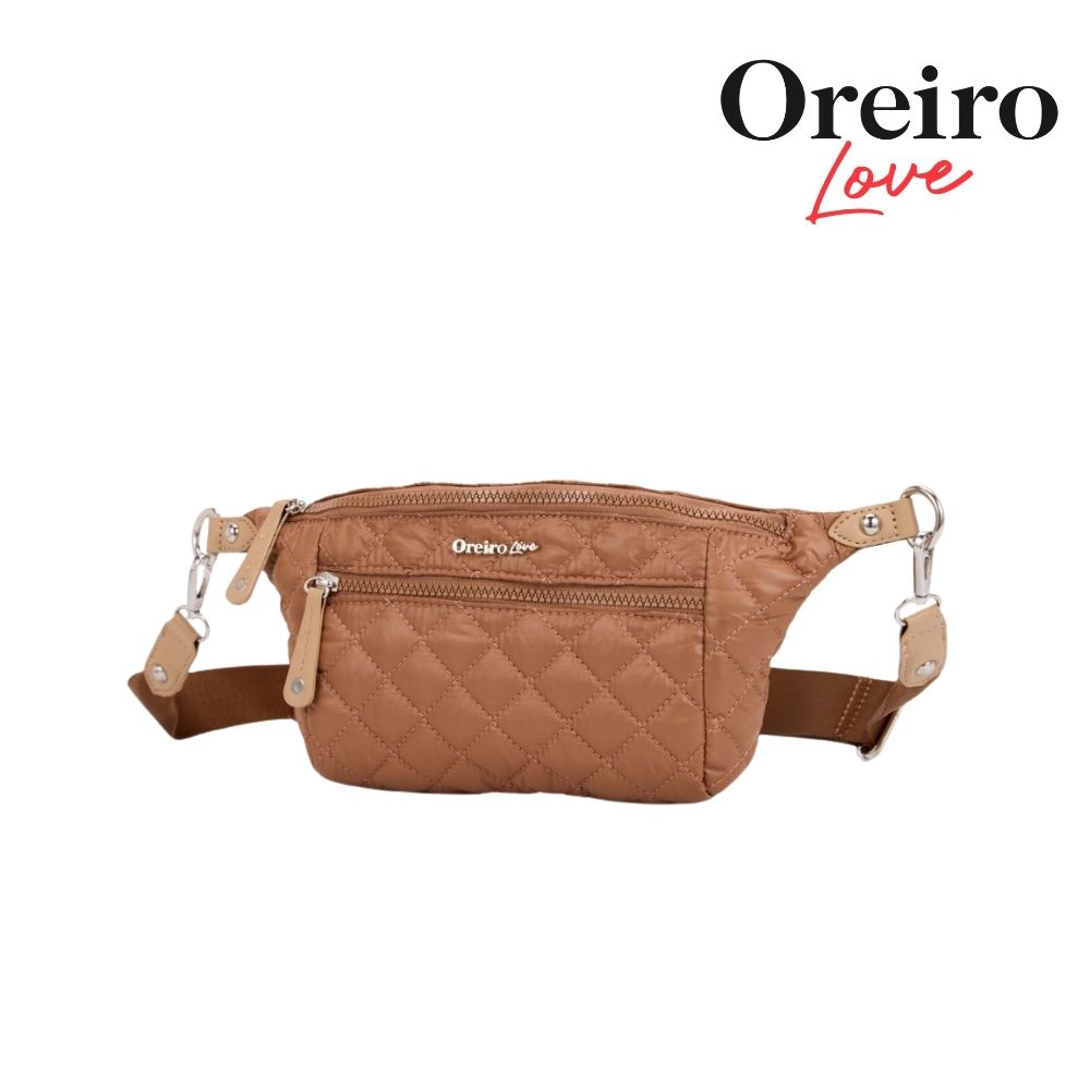 RIÑONERA MATELASSEADA CON APLIQUE FRONTAL OREIRO LOVE